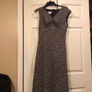 Byers California sz 8 Womens dress.  Black and Tan